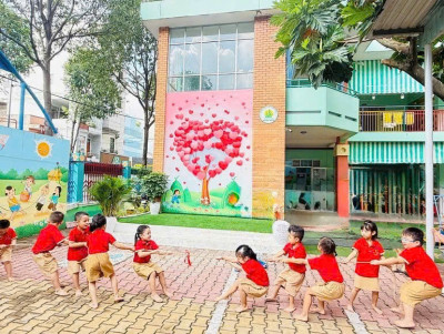 TẬP THỂ THAO RÈN LUYỆN SỨC KHỎE