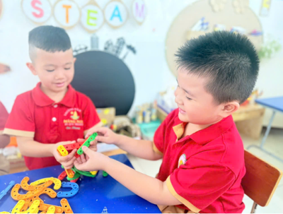 KỸ NĂNG HỢP TÁC VÀ CHIA SẺ – NỀN TẢNG TRƯỚC KHI VÀO LỚP 1